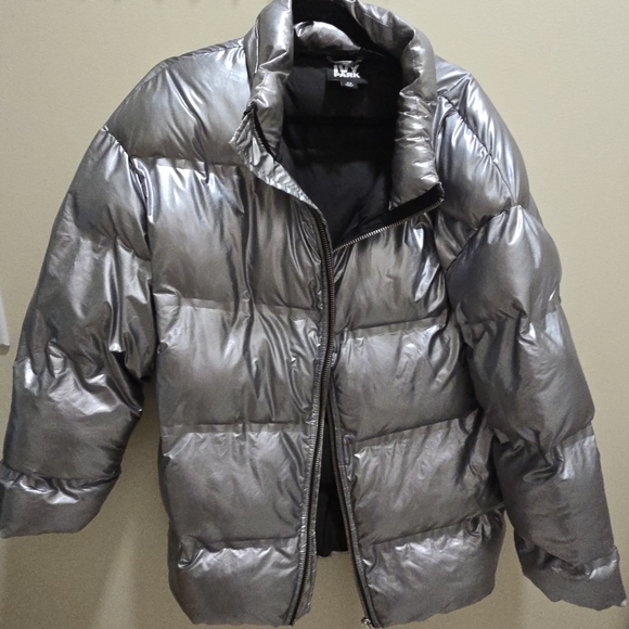 Silver Puffer Jacket Oversized by Ivy Park - Picture 2 of 7